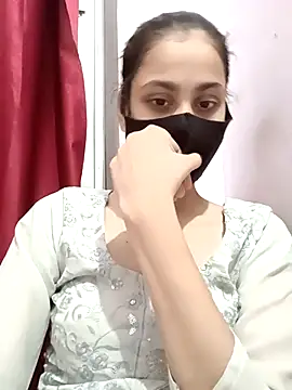 saniyamirza000777 online show from May 1, 1:59 pm