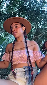 Snapshot of mariannella chatting on July 21, 10:56 pm mariannella online show from July 21, 10:56 pm