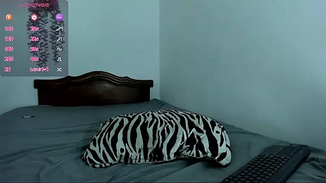 liammendoza98 online show from June 28, 4:51 am