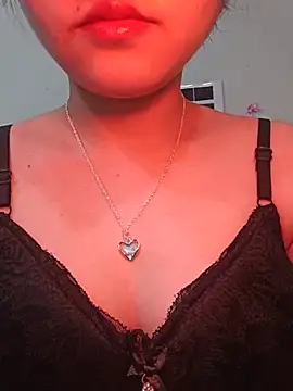 Snapshot of silkyhairs chatting on June 24, 6:45 am silkyhairs online show from June 24, 6:45 am