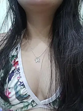 Snapshot of silkyhairs chatting on July 4, 6:03 pm silkyhairs online show from July 4, 6:03 pm