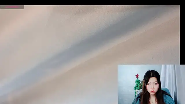 Snapshot of LuMei-Love chatting on June 18, 12:55 am LuMei-Love online show from June 18, 12:55 am