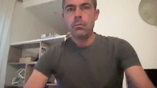 Riccardo86xx online show from April 30, 4:08 am