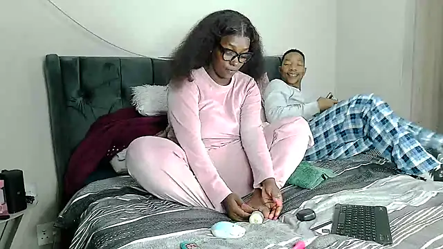 Snapshot of Matic_and_LaToyah chatting on July 3, 6:14 pm Matic and LaToyah online show from July 3, 6:14 pm