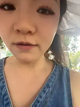 xiaochengzi505 online show from July 6, 1:24 am
