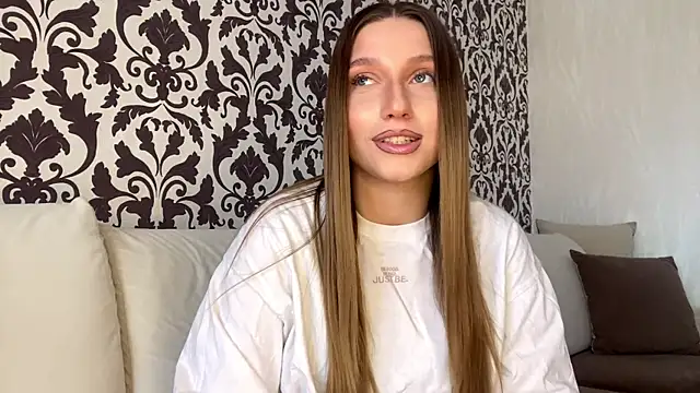 Akyo alfew online show from April 28, 2:00 pm