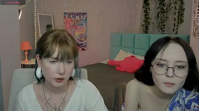 Snapshot of Elira_Vane chatting on May 14, 11:50 am Elira Vane online show from May 14, 11:50 am