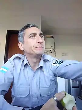 Snapshot of Alejandro83bsf chatting on May 11, 7:44 pm Alejandro83bsf online show from May 11, 7:44 pm