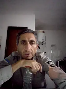 Snapshot of Alejandro83bsf chatting on May 19, 4:30 am Alejandro83bsf online show from May 19, 4:30 am