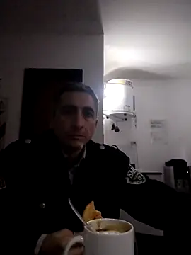 Snapshot of Alejandro83bsf chatting on July 7, 11:14 am Alejandro83bsf online show from July 7, 11:14 am