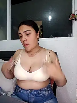 Snapshot of -brendda- chatting on May 11, 3:56 am -brendda- online show from May 11, 3:56 am