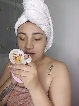 Snapshot of -brendda- chatting on July 12, 3:30 am -brendda- online show from July 12, 3:30 am
