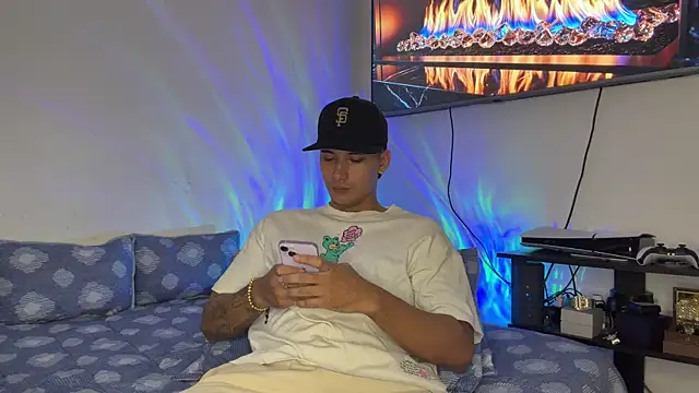 SexxxySquirterStev777 online show from June 4, 2:34 pm
