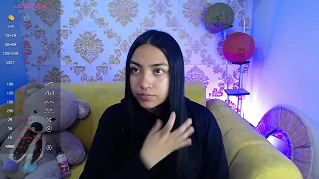 Lizzie m online show from May 2, 1:05 pm
