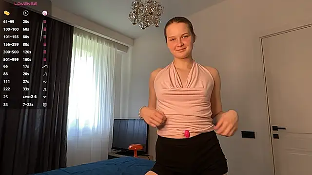 LongChillGerl online show from July 20, 5:55 am