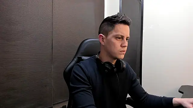 Snapshot of KendricTorres chatting on July 11, 11:24 am KendricTorres online show from July 11, 11:24 am