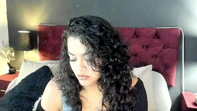 ZiaNoir  online show from July 5, 3:41 pm