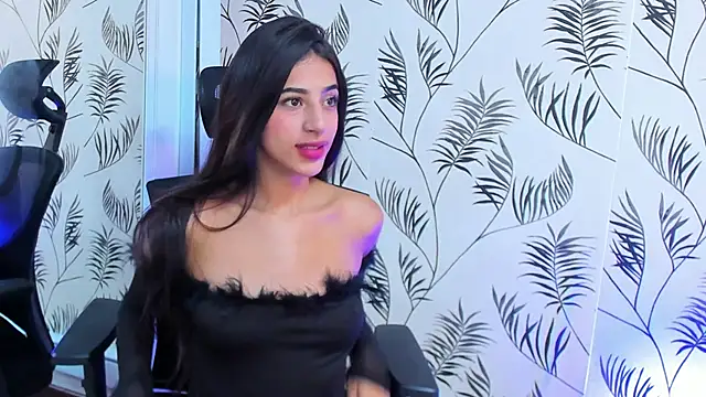 SophiaRivers online show from April 28, 1:27 pm