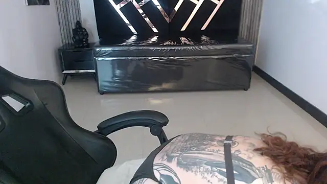Snapshot of DamiaOshun_ch chatting on June 28, 12:00 pm DamiaOshun ch online show from June 28, 12:00 pm