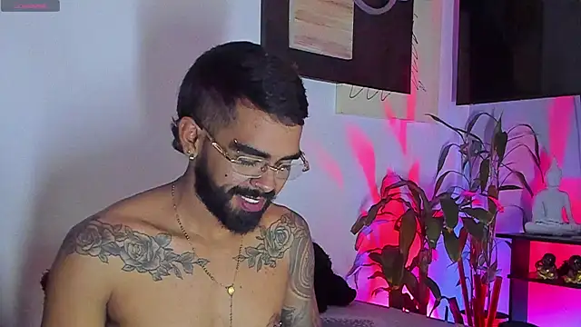  kameron9811 online show from July 30, 3:38 am