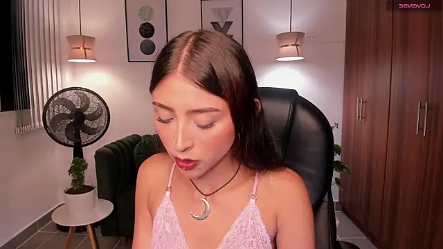 Snapshot of Nikky_sweett_ chatting on May 28, 5:49 am Nikky sweett online show from May 28, 5:49 am
