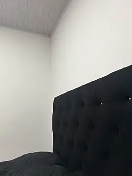 Snapshot of HayleyRoss_ chatting on July 10, 1:25 pm HayleyRoss online show from July 10, 1:25 pm