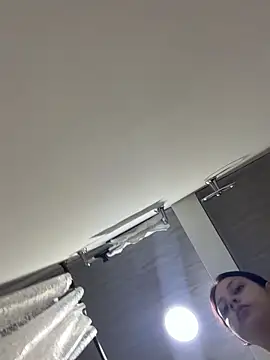 Snapshot of HayleyRoss_ chatting on July 17, 11:06 am HayleyRoss online show from July 17, 11:06 am