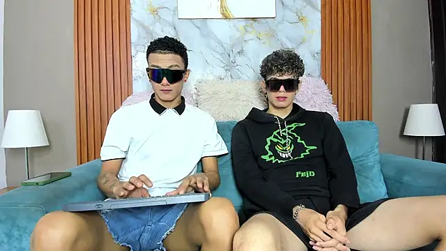 Snapshot of KING_BOYS2026 chatting on May 9, 1:33 am KING BOYS2026 online show from May 9, 1:33 am