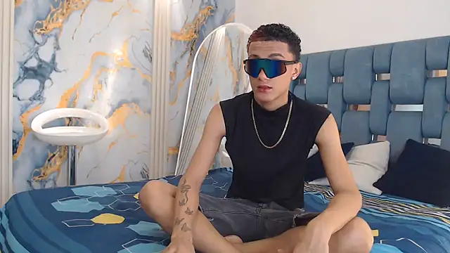 Snapshot of KING_BOYS2026 chatting on May 29, 1:36 am KING BOYS2026 online show from May 29, 1:36 am