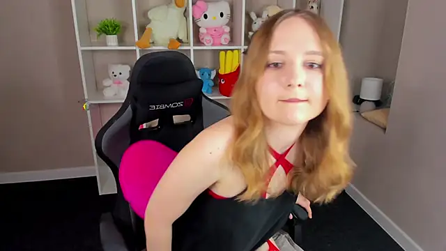 Emmaa Kimm online show from May 15, 11:34 pm