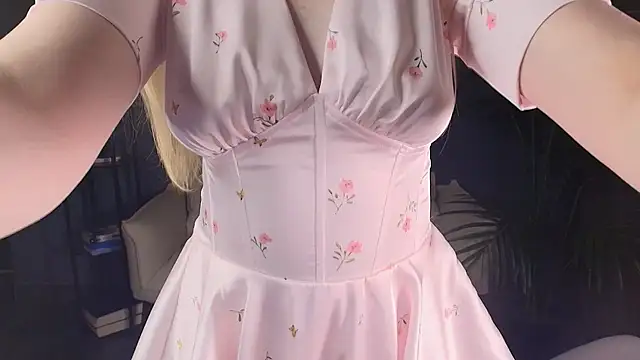 MilkChoc0late online show from June 26, 2:38 am
