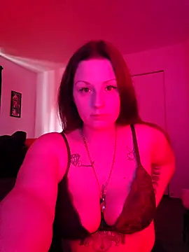 Snapshot of EmilyRay00 chatting on June 23, 11:03 pm EmilyRay00 online show from June 23, 11:03 pm