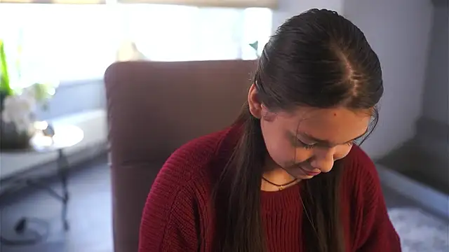 LovettaTinger online show from April 29, 4:05 am