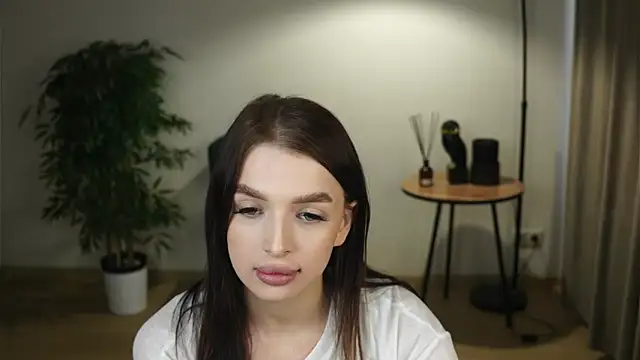 KyongGerrald online show from April 28, 1:05 pm