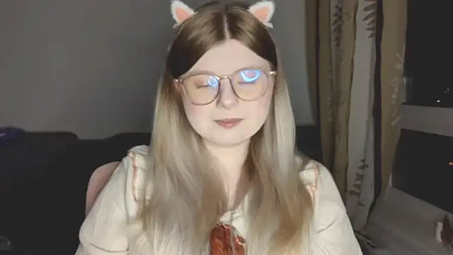 Snapshot of YukiBlush chatting on May 19, 6:14 pm YukiBlush online show from May 19, 6:14 pm