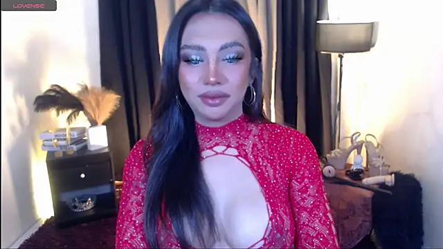 Snapshot of LoveMarie69xoxo chatting on May 31, 3:19 pm LoveMarie69xoxo online show from May 31, 3:19 pm
