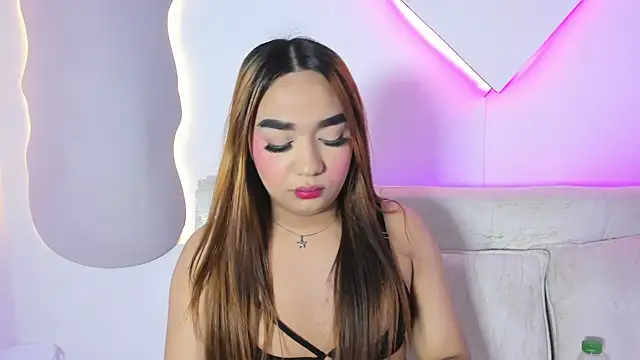 LiaCampbell  online show from July 27, 7:54 pm