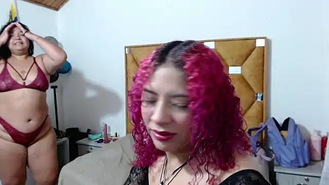 Snapshot of YANELISHOTT chatting on June 15, 1:24 pm YANELISHOTT online show from June 15, 1:24 pm