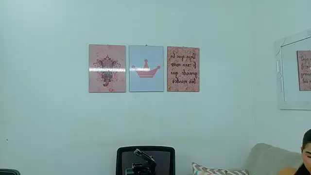Snapshot of Zoe_rousse01 chatting on May 16, 8:18 pm Zoe rousse01 online show from May 16, 8:18 pm