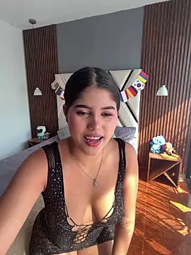 Snapshot of Zoe_rousse01 chatting on June 11, 8:29 pm Zoe rousse01 online show from June 11, 8:29 pm