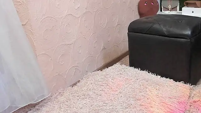 lililiana online show from July 22, 8:17 am