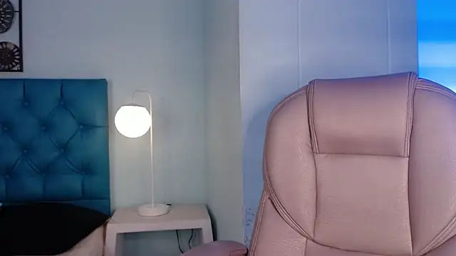 Lilyred  online show from July 11, 3:31 am