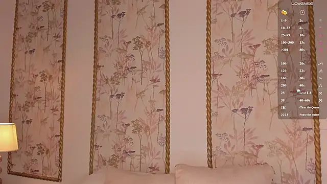 Snapshot of sara_castro24_ chatting on May 27, 7:33 pm sara castro24 online show from May 27, 7:33 pm