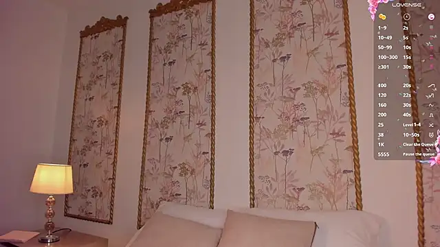 Snapshot of sara_castro24_ chatting on July 21, 7:49 pm sara castro24 online show from July 21, 7:49 pm