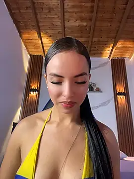 Snapshot of catalina_lafer chatting on June 17, 2:07 pm catalina lafer online show from June 17, 2:07 pm