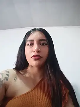 Snapshot of Sky__19 chatting on May 18, 7:41 pm Sky 19 online show from May 18, 7:41 pm