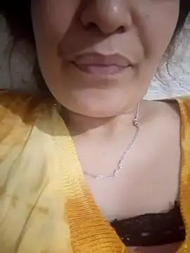 Snapshot of WonderfulWomen00 chatting on May 3, 9:54 pm WonderfulWomen00 online show from May 3, 9:54 pm