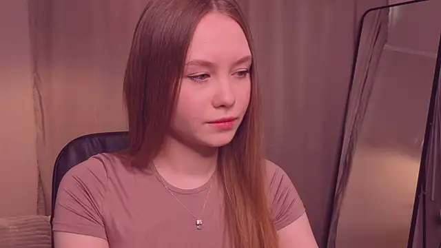 Snapshot of FloraLarsson chatting on May 12, 4:09 am FloraLarsson online show from May 12, 4:09 am