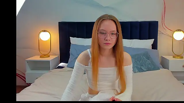Snapshot of FloraLarsson chatting on May 28, 3:37 am FloraLarsson online show from May 28, 3:37 am