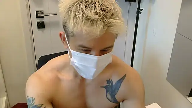 Snapshot of masterandhispup88 chatting on July 31, 6:46 am masterandhispup88 online show from July 31, 6:46 am